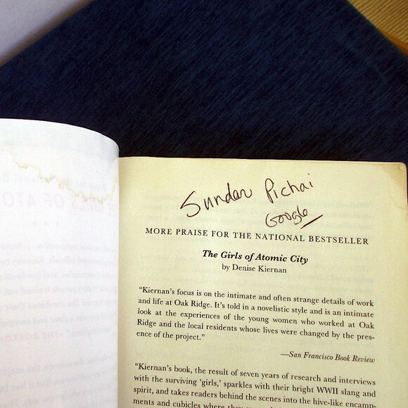 Book-The Girls of Atomic City: The Untold Story of the Women Who Helped Win WWII - Picture 15 of 16